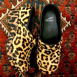 Dansko Leopard Print Clogs 🐆 sz 36 US 5.5 6 🐆 Calf Hair